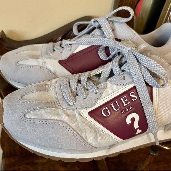 Guess| Cute & Sporty Light Grey/Burgundy Casual Logo Sneakers Sz 7.5 - Picture 5 of 8